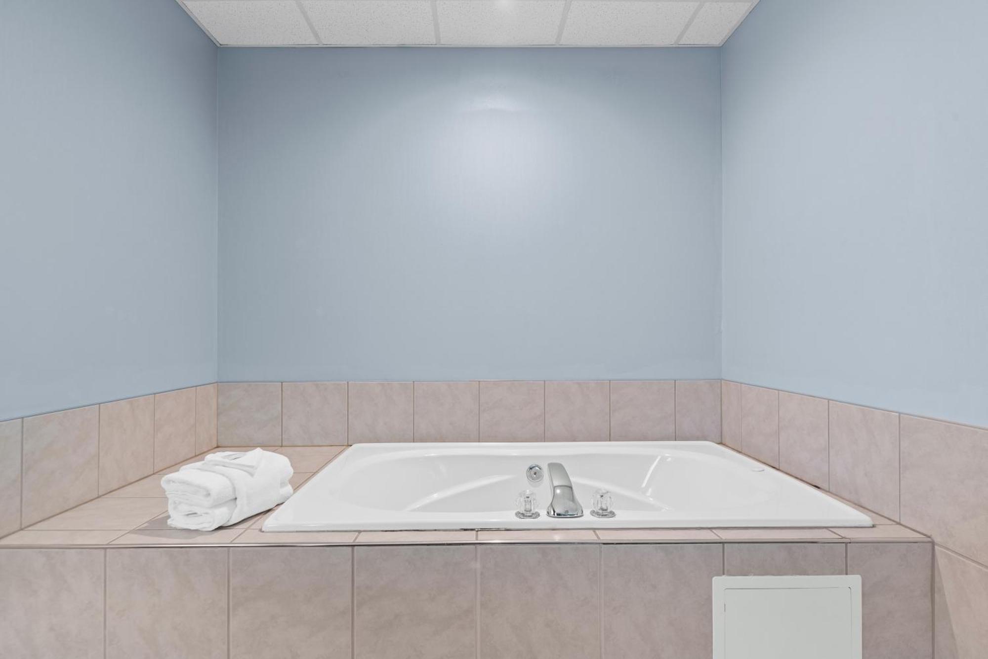 Elevation & Suites, Trademark Collection By Wyndham